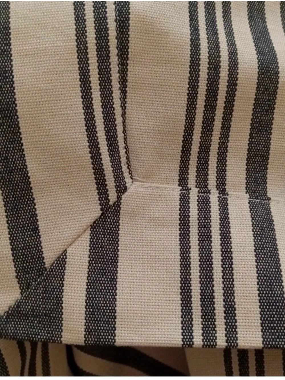Willams Sonoma Black & Tan Vintage Stripe Tablecloth 70 X 108